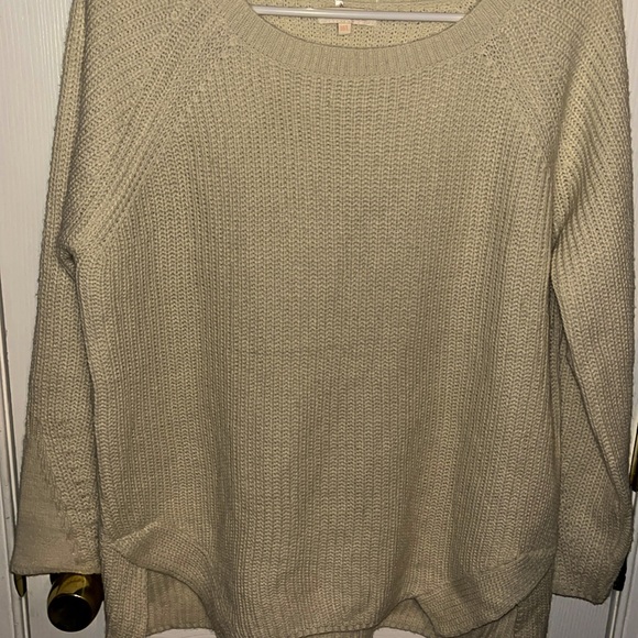 Size M/L MIRACLE BNWTs attached Cream Chunky Cable Knit Sweater - Picture 4 of 4